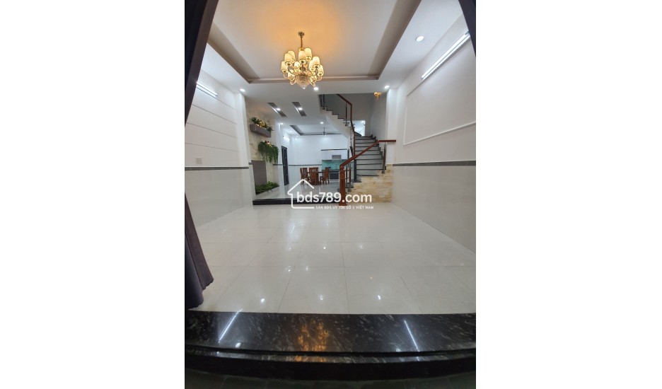 Bán nhà góc hai mặt tiền đường 11 Trường Thọ Thủ Đức TPHCM,LH 0909428959